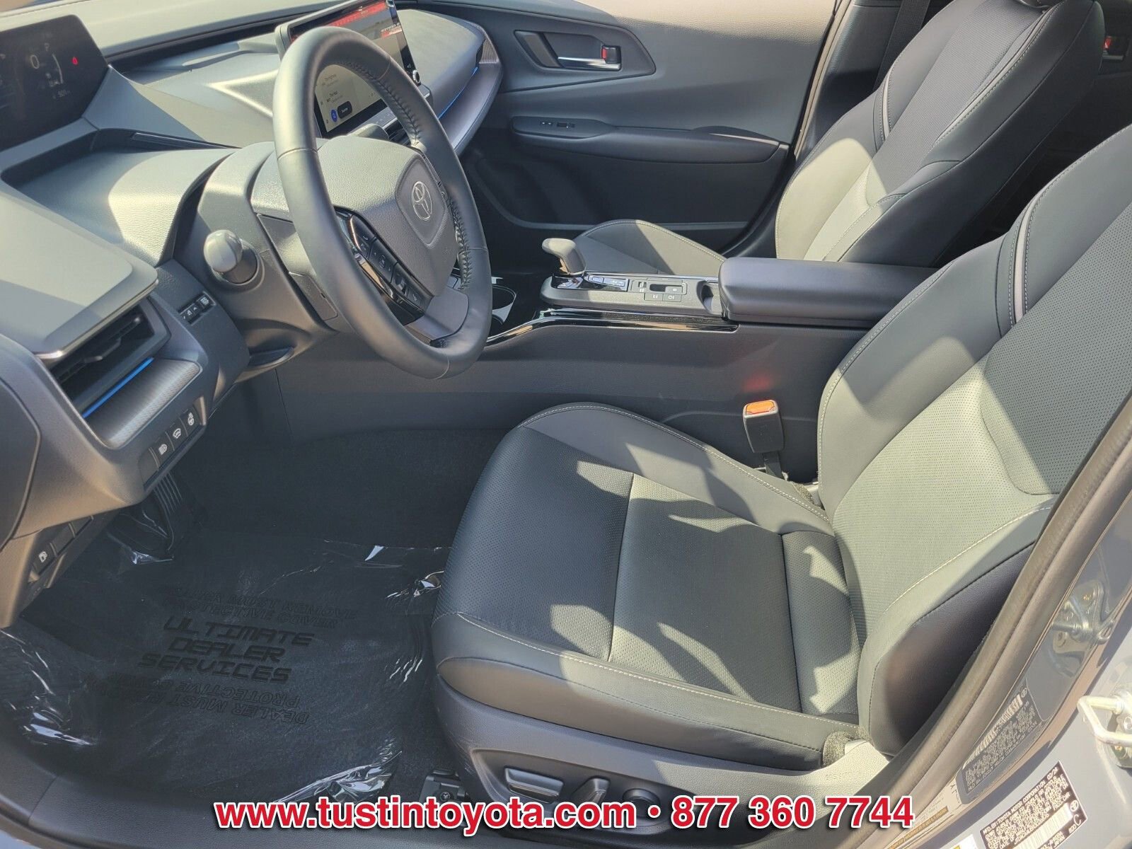 Used 2024 Toyota Prius XLE FWD image 10