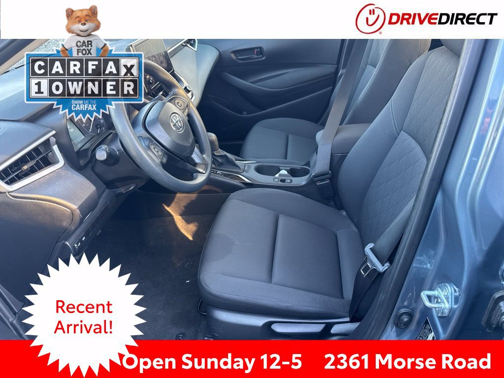 Used 2025 Toyota Corolla LE FWD image 1