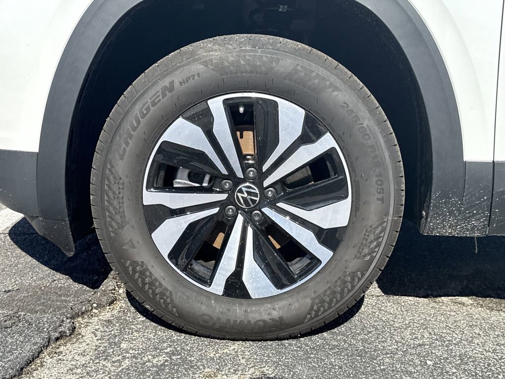 New 2026 Volkswagen Atlas SE image 9