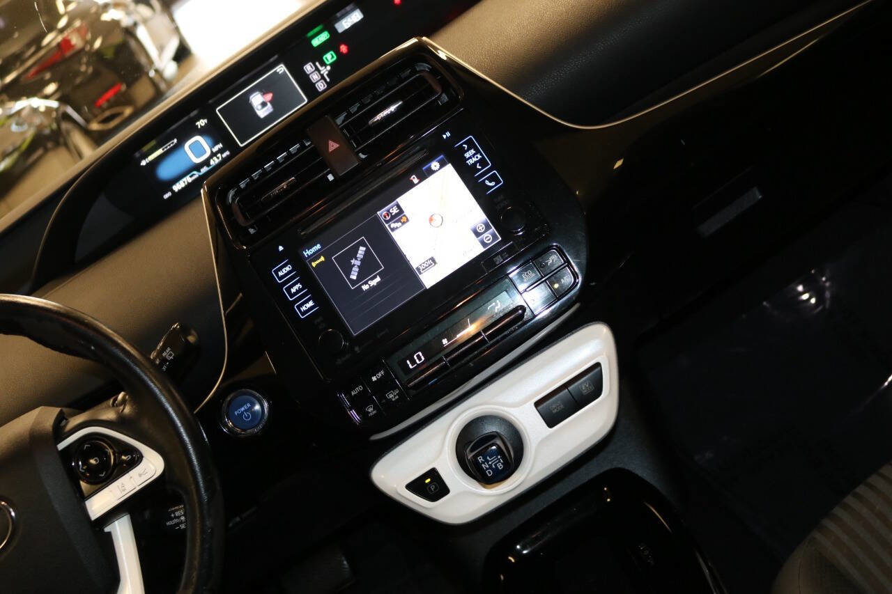 Used 2018 Toyota Prius Three image 23