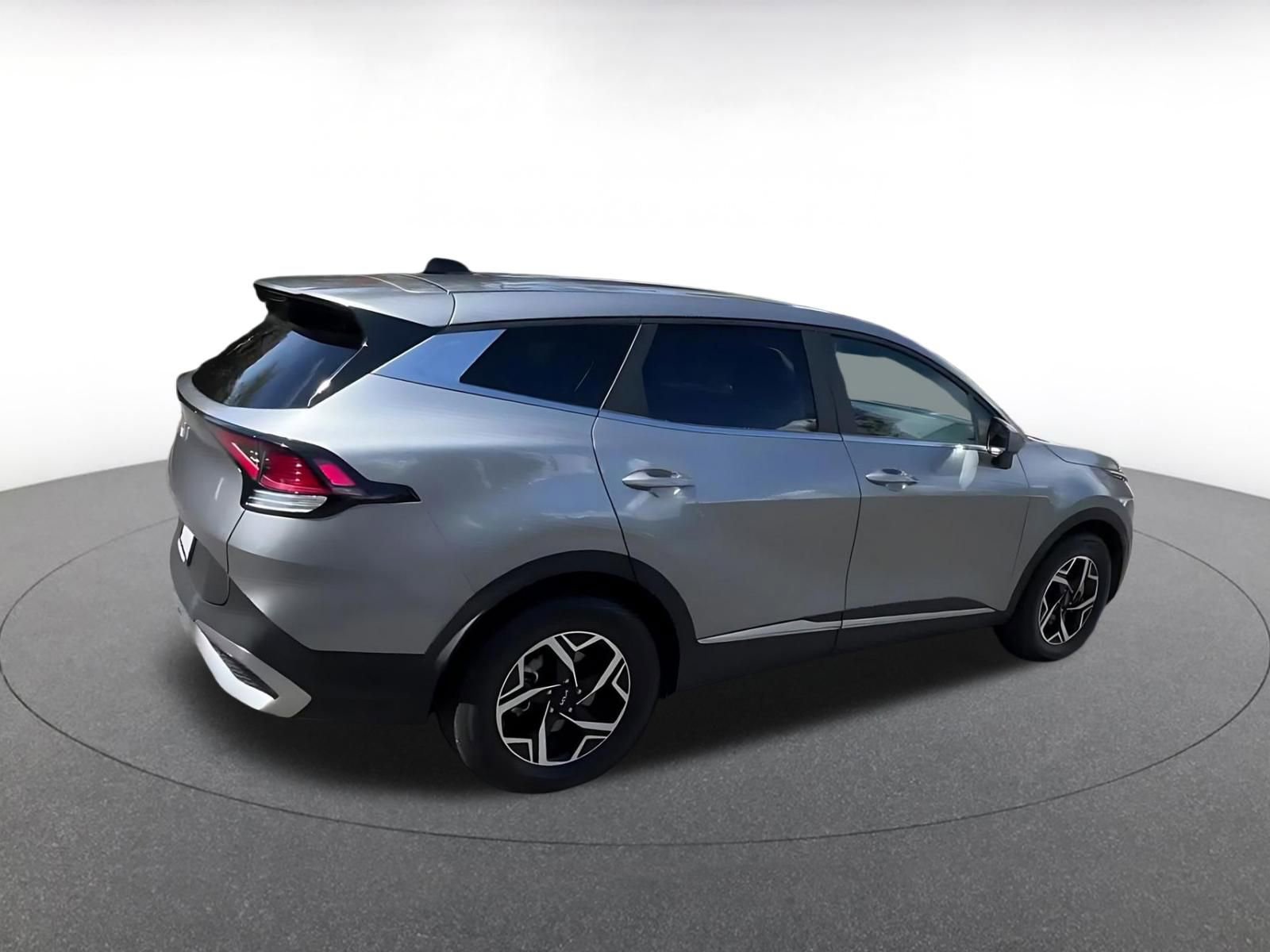 Used 2025 Kia Sportage LX image 14