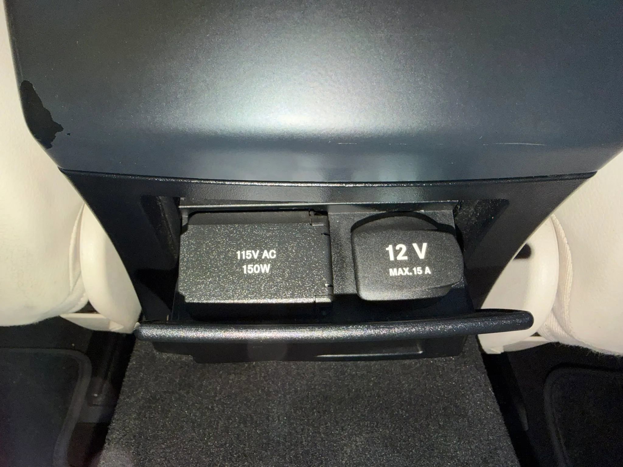 Used 2014 Mercedes-Benz E 350 Sedan image 26