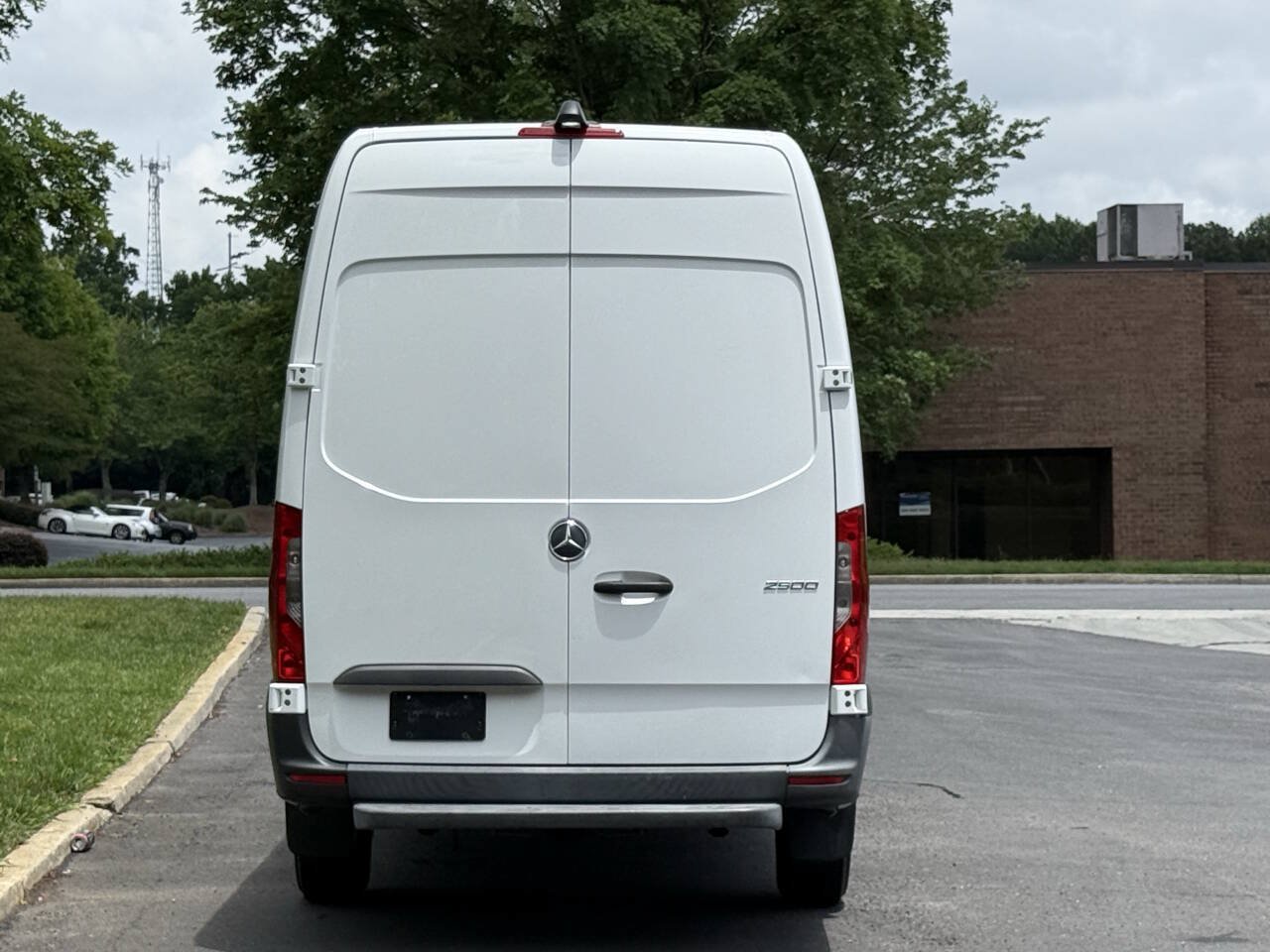 Used 2019 Mercedes-Benz Sprinter 170 Cargo image 5