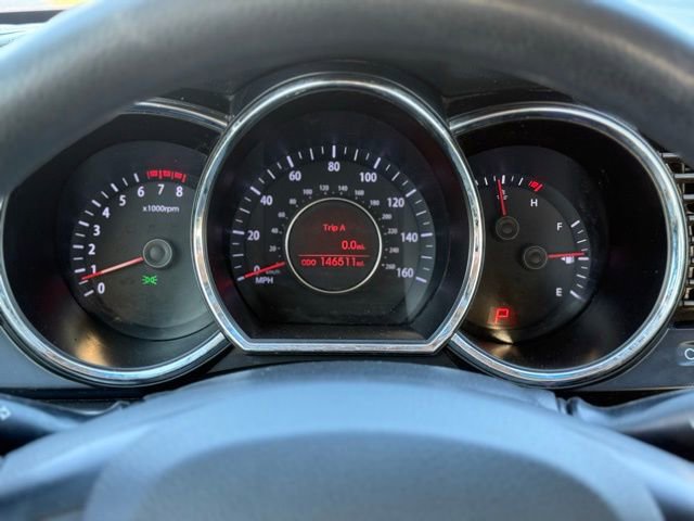 Used 2011 Kia Optima LX image 16