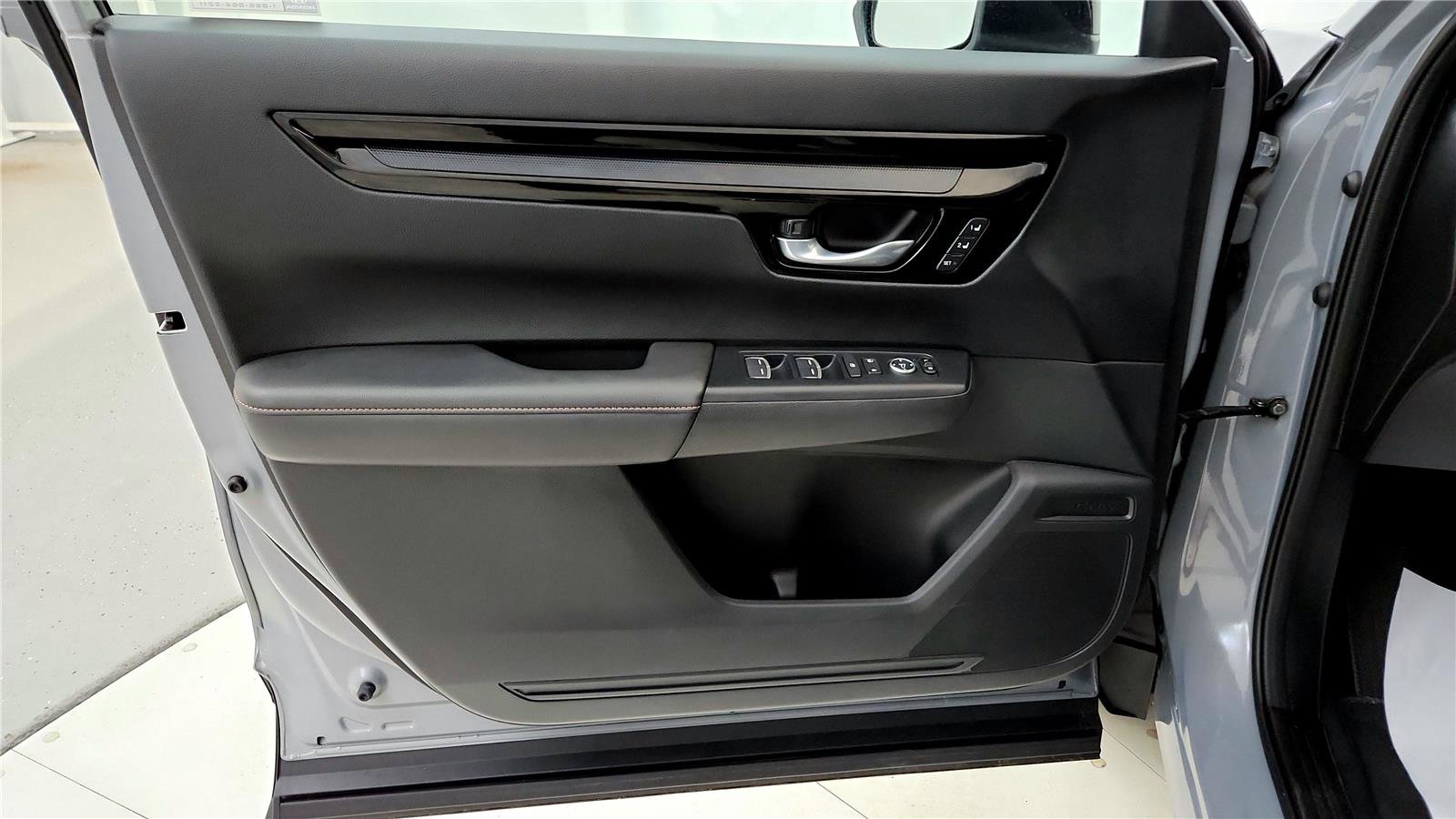 Used 2024 Honda CR-V Sport Touring image 19