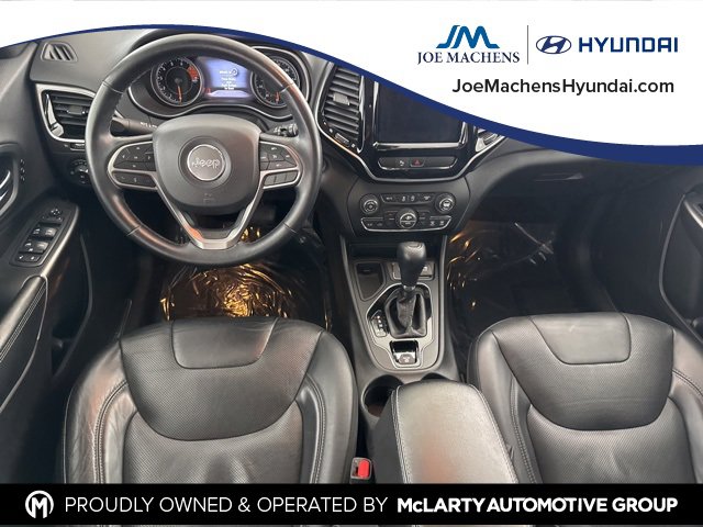 Used 2019 Jeep Cherokee Limited image 24