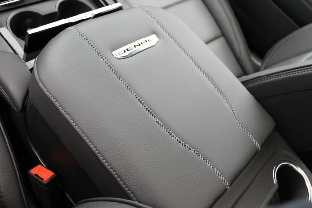 New 2026 GMC Yukon Denali w/ Advanced Technology Package AWD/4WD image 23