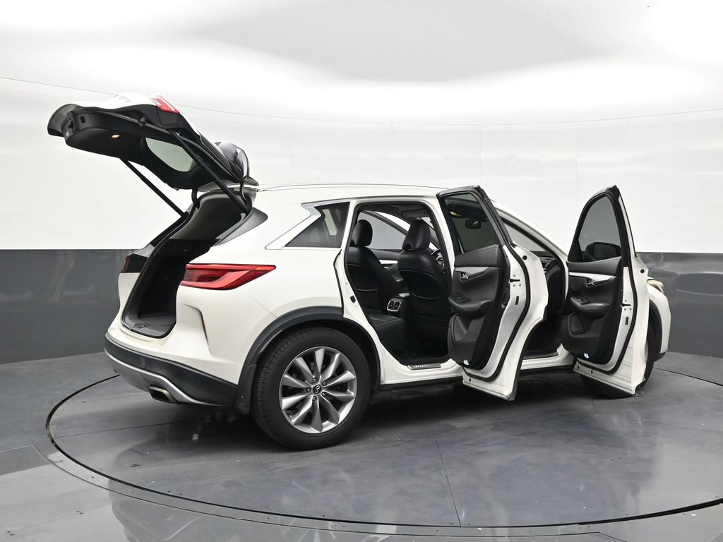 Used 2019 INFINITI QX50 Luxe w/ Navigation Package FWD image 27