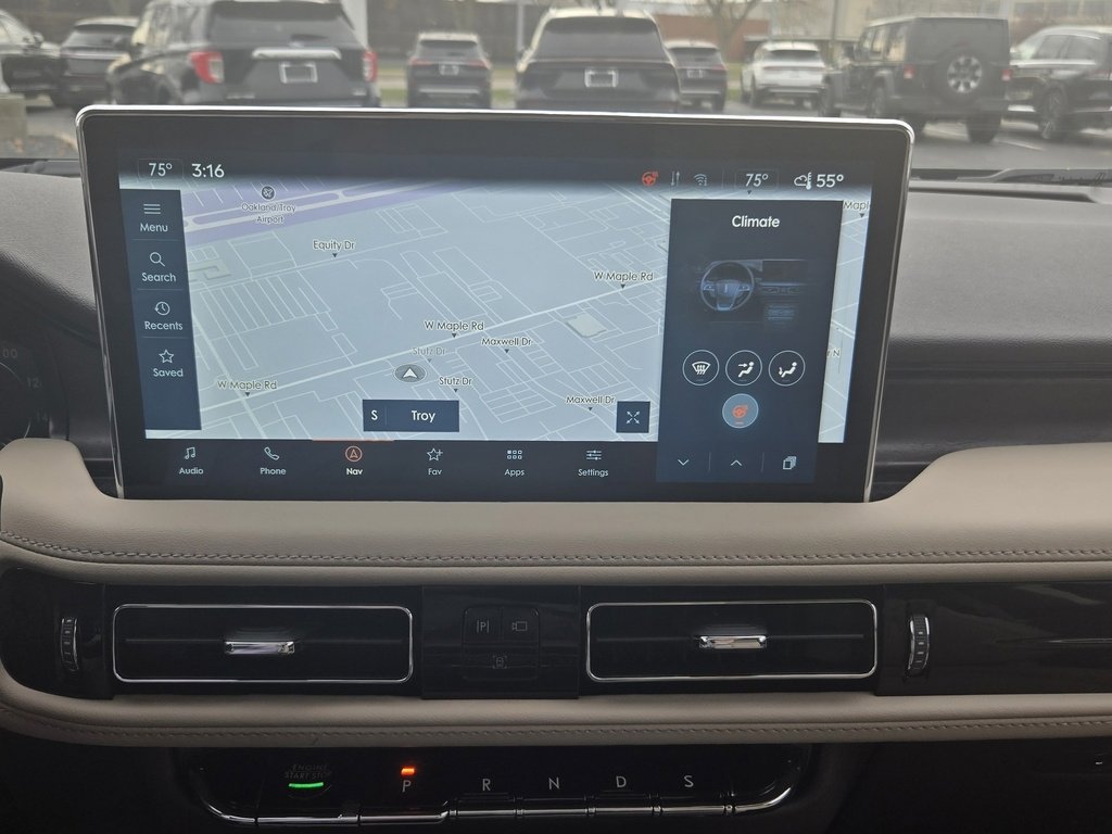 Certified 2023 Lincoln Nautilus Reserve image 11