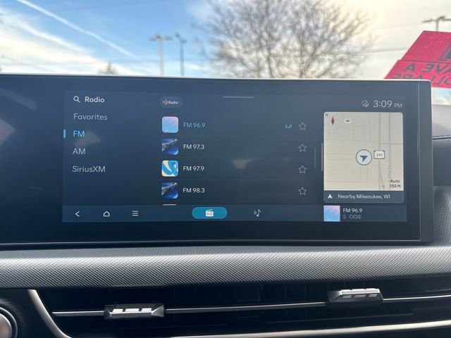 Certified 2024 Hyundai Sonata SEL w/ Convenience Package image 35