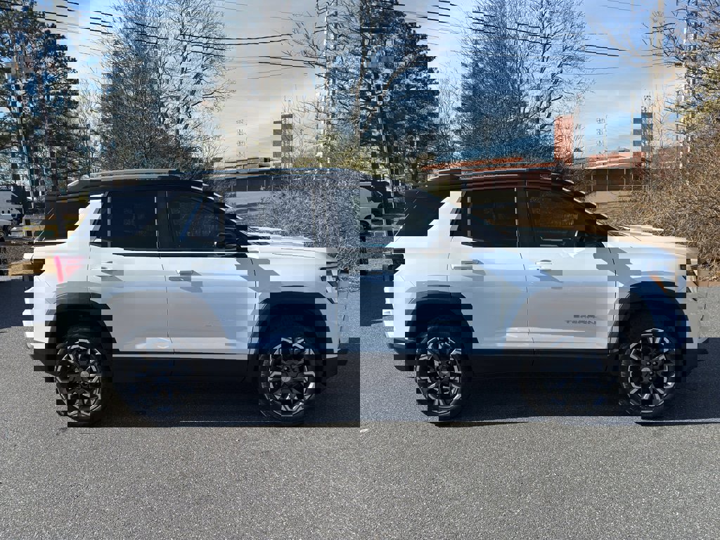 New 2026 GMC Terrain Elevation w/ Elevation Premium Package image 6