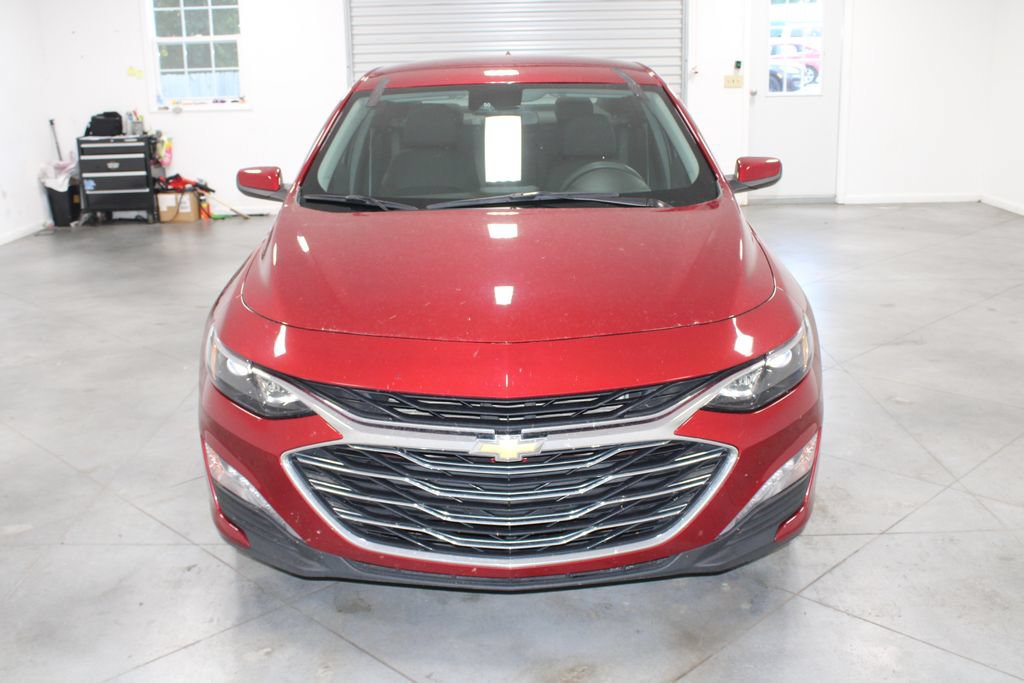 Used 2025 Chevrolet Malibu LT FWD image 3
