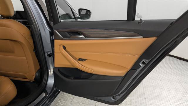 Used 2018 BMW 530e RWD image 19