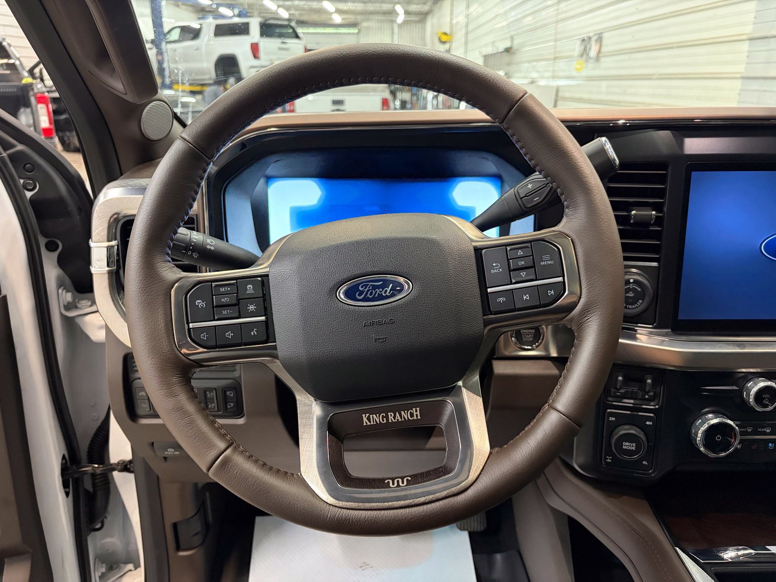 Used 2026 Ford F350 4x4 Crew Cab Super Duty image 13