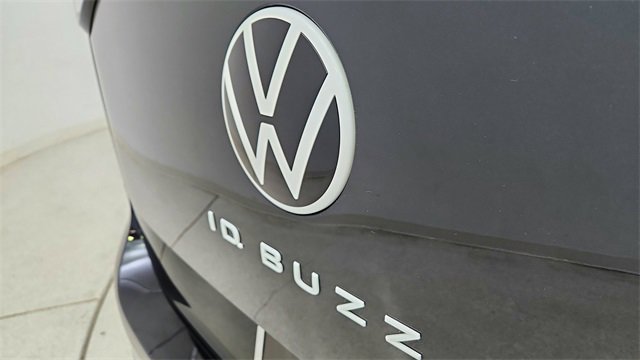 Used 2025 Volkswagen ID. Buzz Pro S image 16