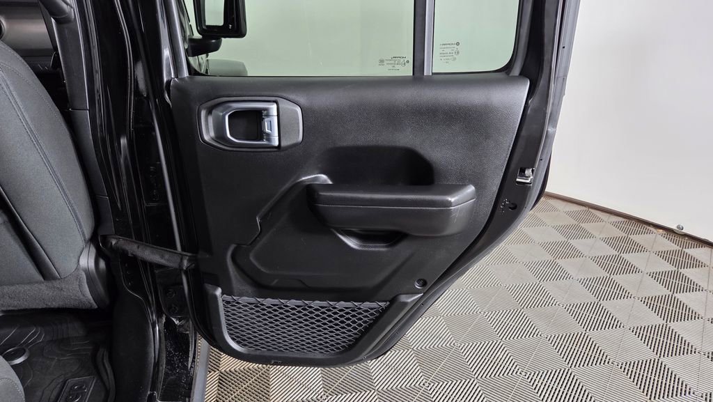 Used 2021 Jeep Wrangler Unlimited Sport AWD/4WD image 32