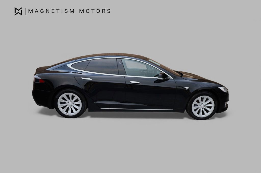 Used 2020 Tesla Model S Long Range Plus image 2
