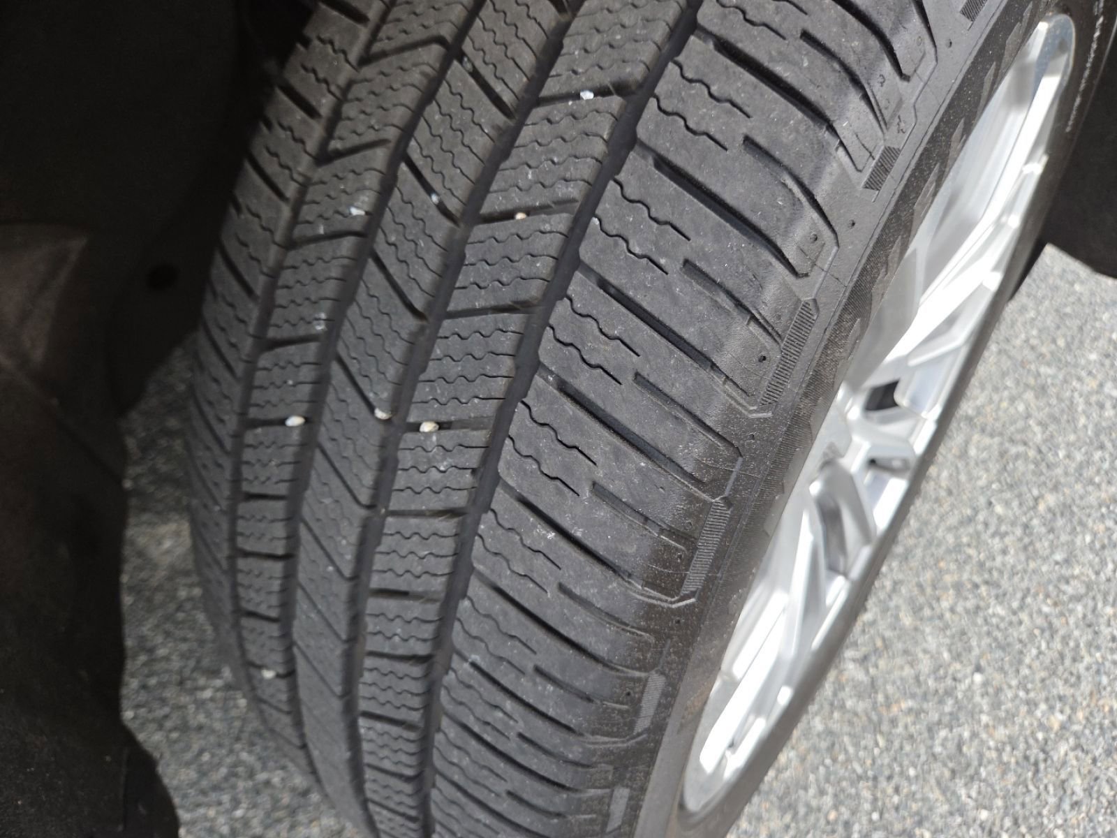 Used 2022 GMC Yukon XL Denali RWD image 14