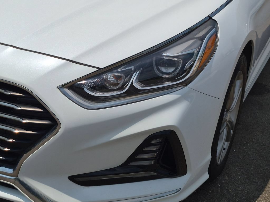 Used 2018 Hyundai Sonata Limited w/ Limited Ultimate Package 03 FWD image 9