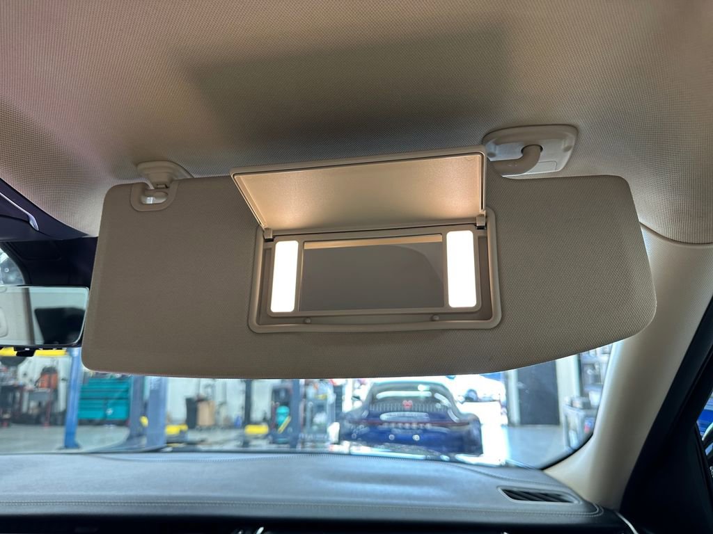 Used 2021 Jeep Grand Cherokee L Limited w/ Luxury Tech Group II image 46