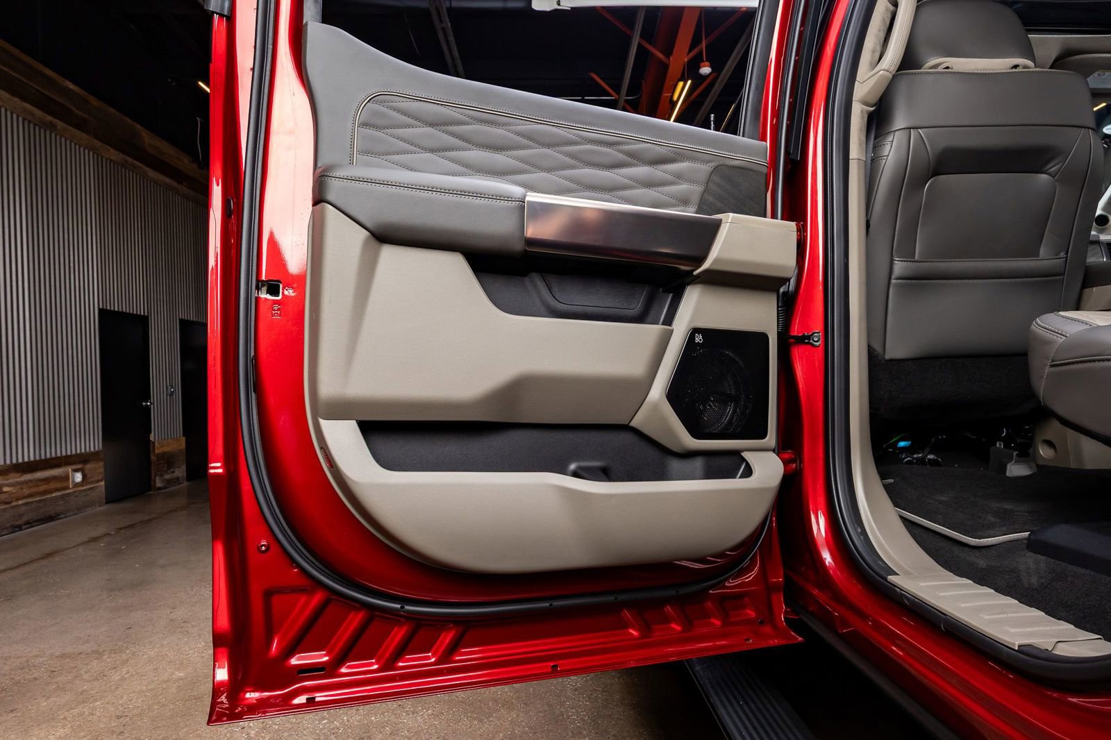 Used 2026 Ford F250 Platinum w/ Platinum Plus Package image 36