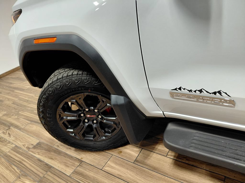 Used 2024 GMC Canyon Elevation w/ Elevation Premium Package AWD/4WD image 15