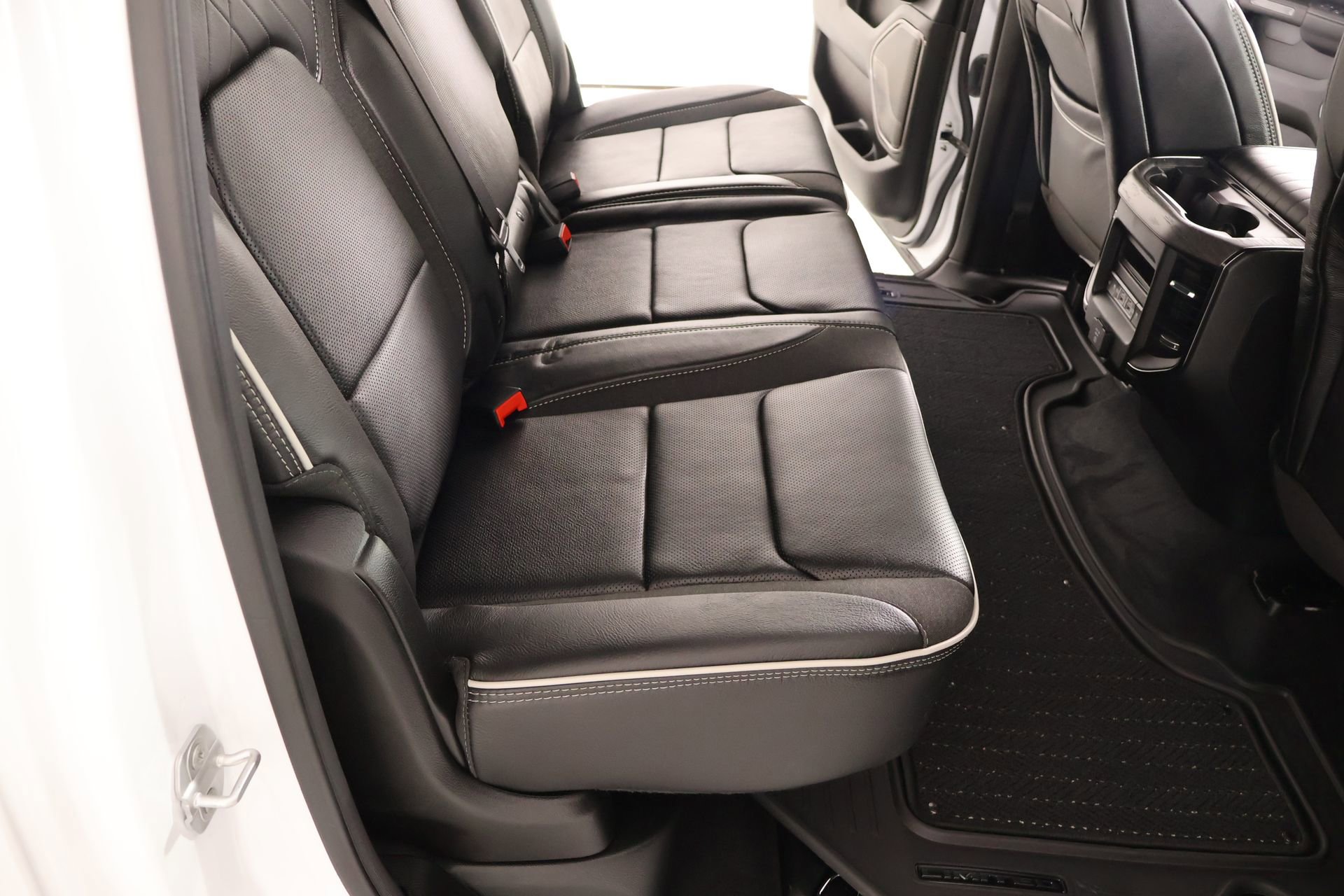 Used 2025 RAM 1500 Limited AWD/4WD image 15