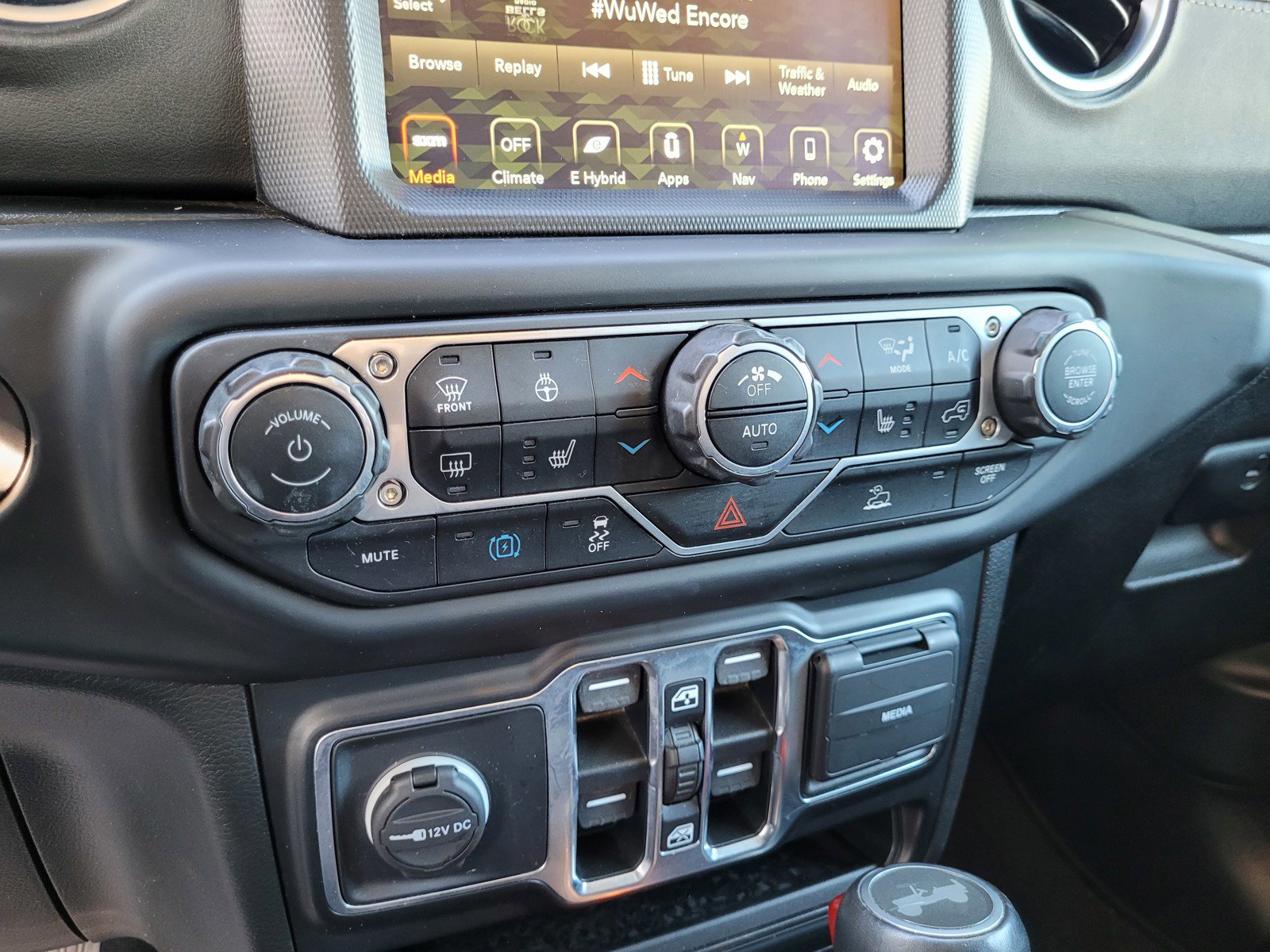 Used 2021 Jeep Wrangler Unlimited Sahara w/ Cold Weather Group image 19