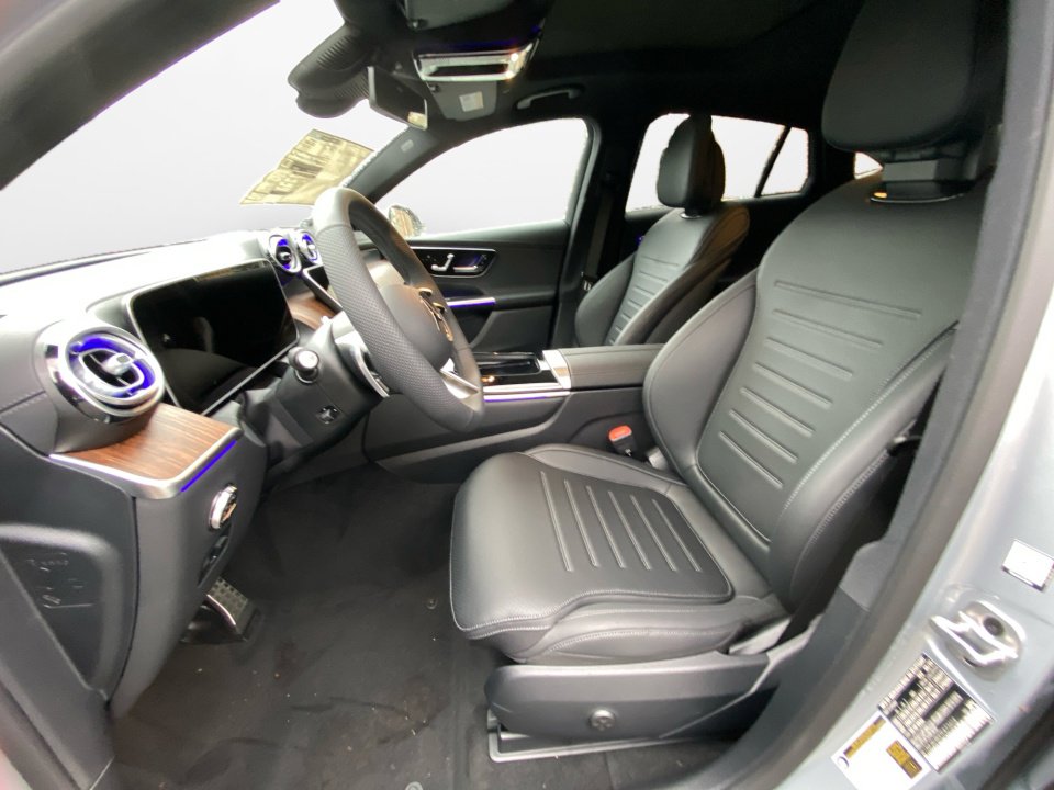New 2026 Mercedes-Benz GLC 300 4MATIC Coupe image 9