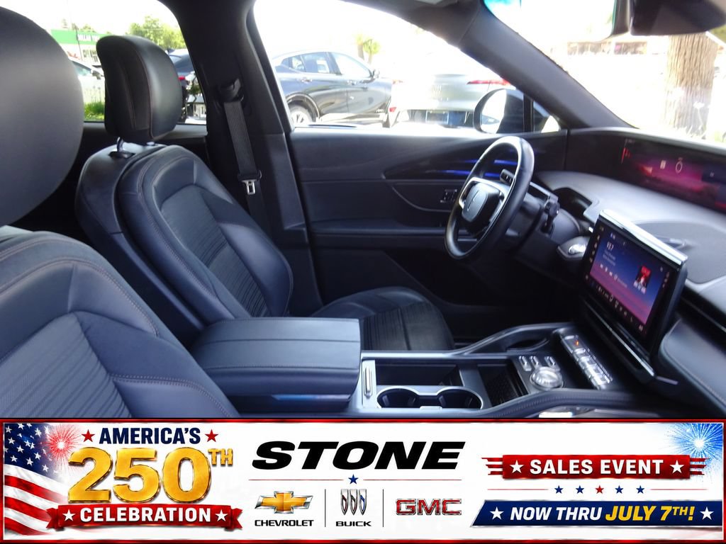 Used 2024 Lincoln Nautilus Reserve w/ Jet Appearance Package (87T) AWD/4WD image 15