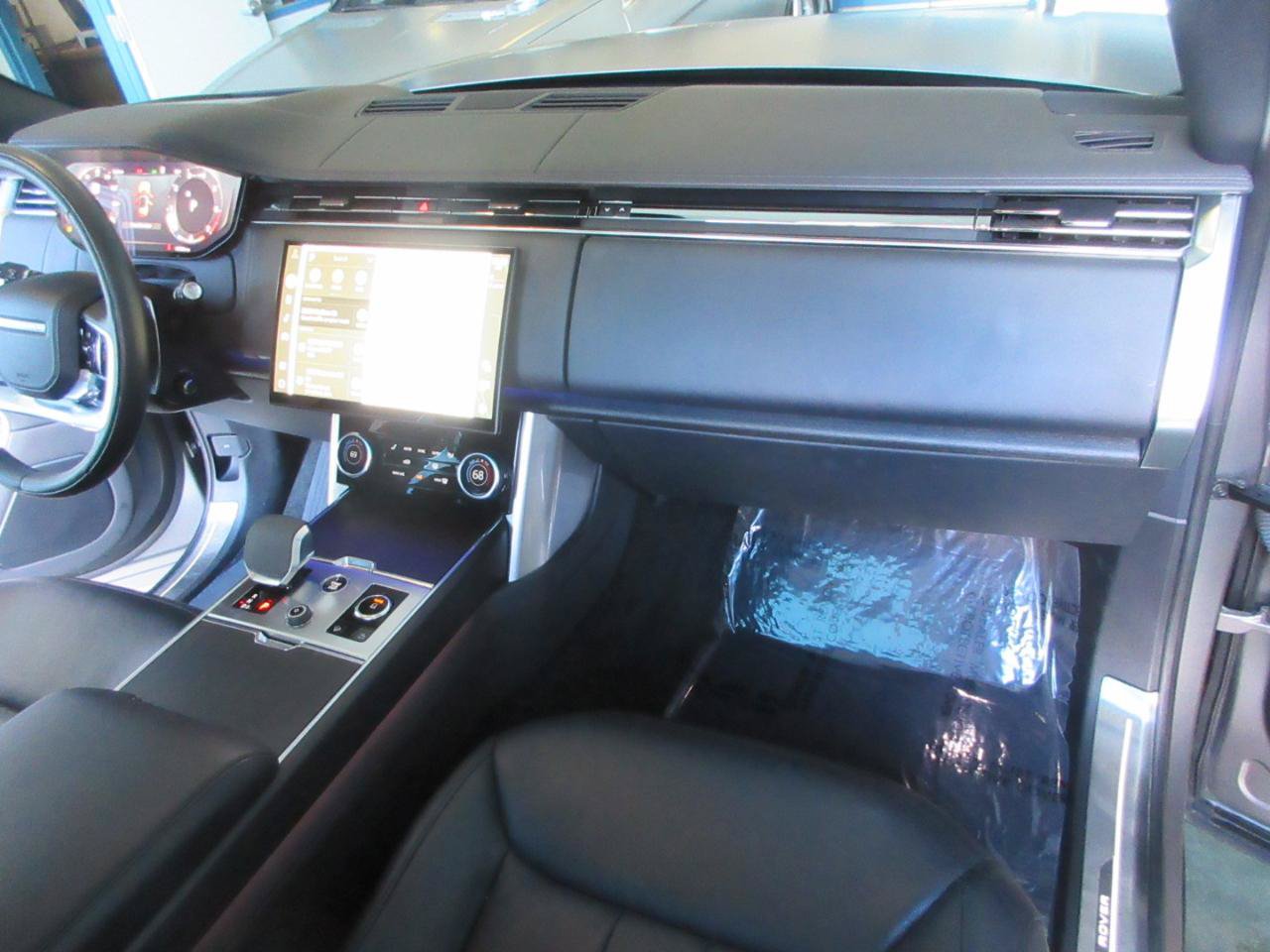 Used 2023 Land Rover Range Rover SE AWD/4WD image 33