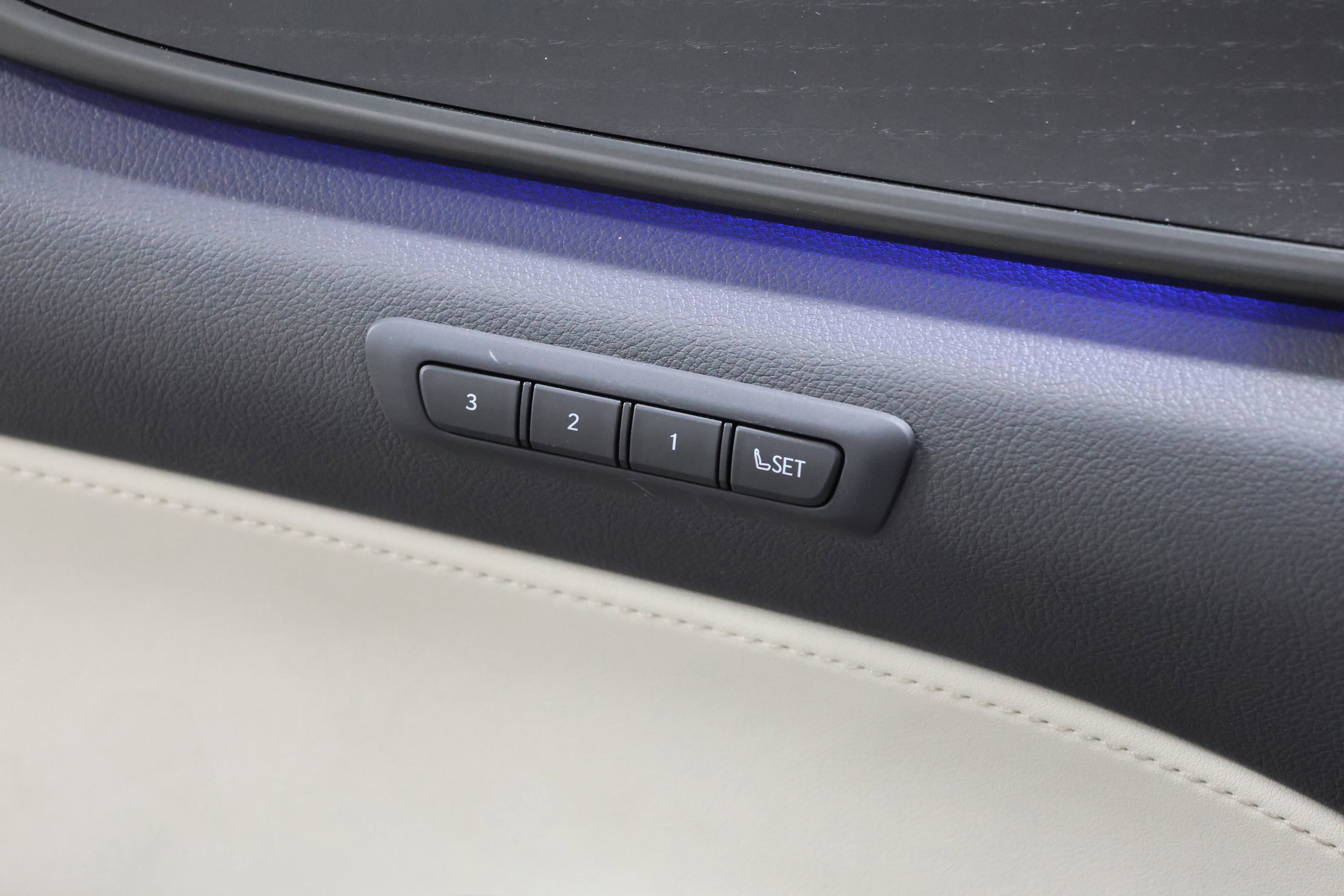 Used 2025 Lexus NX 450h+ AWD w/ Luxury Package image 13