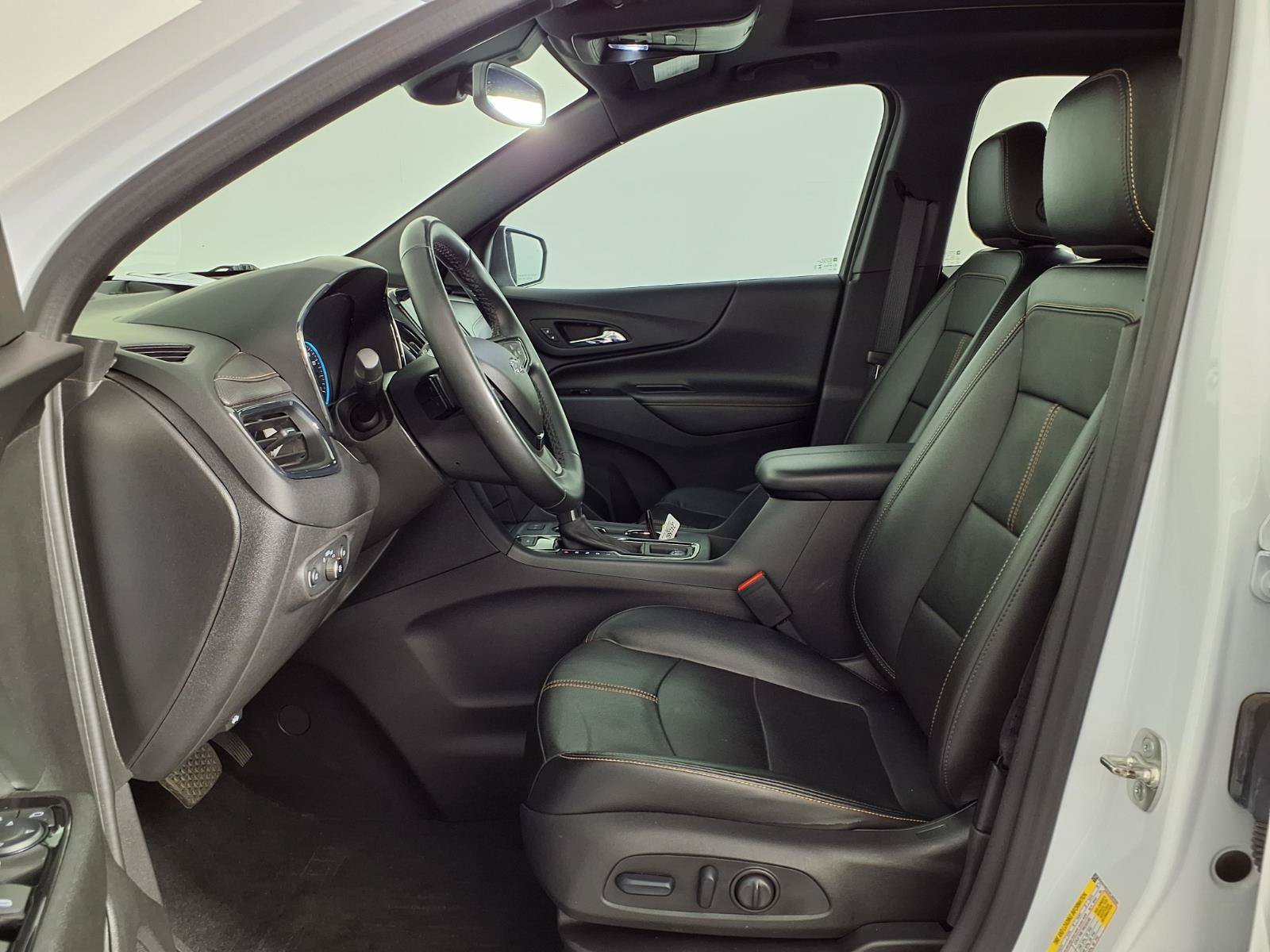 Used 2024 Chevrolet Equinox Premier AWD/4WD image 17