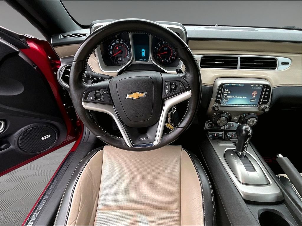 Used 2013 Chevrolet Camaro SS RWD image 17