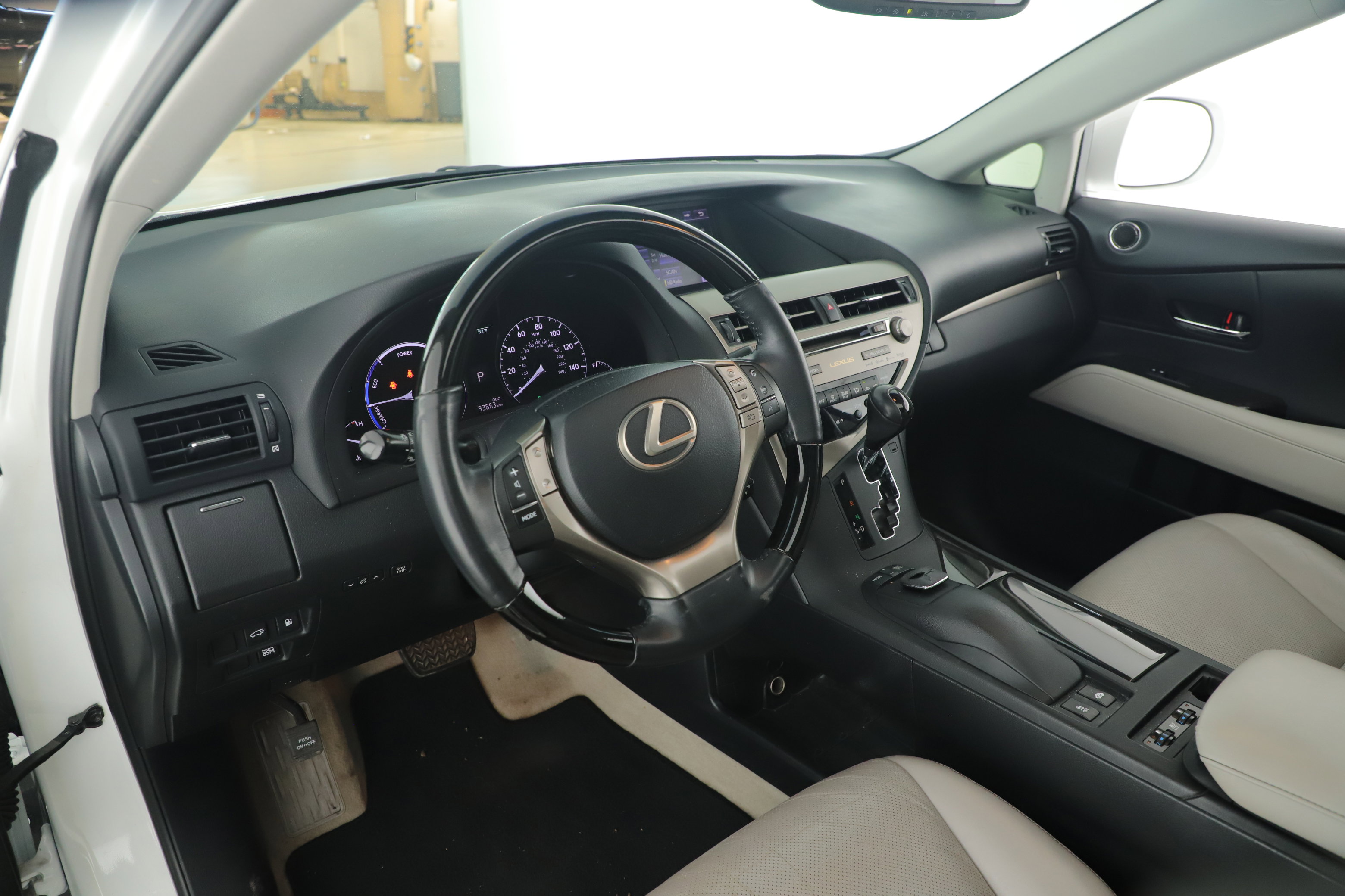 Used 2014 Lexus RX 450h FWD image 22
