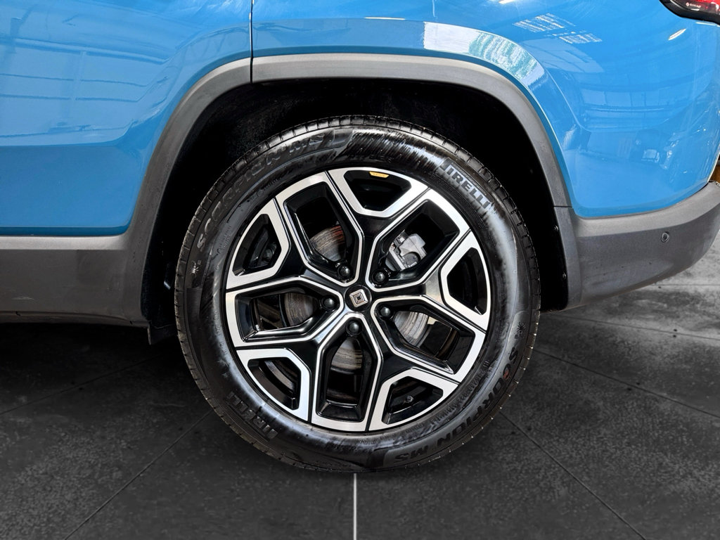 Used 2025 Rivian R1S Adventure AWD/4WD image 33