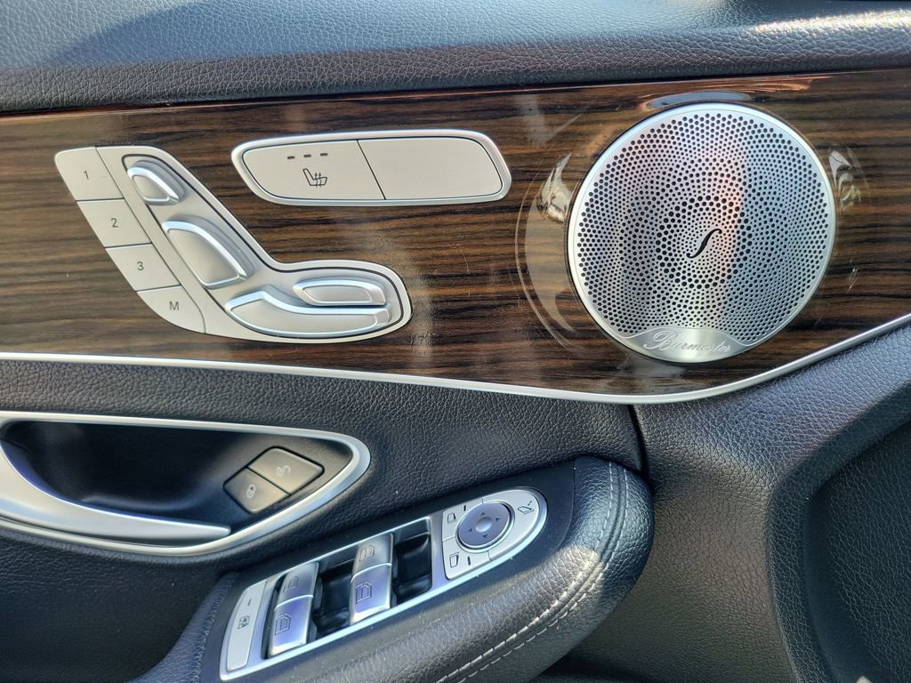 Used 2020 Mercedes-Benz C 300 Sedan image 23