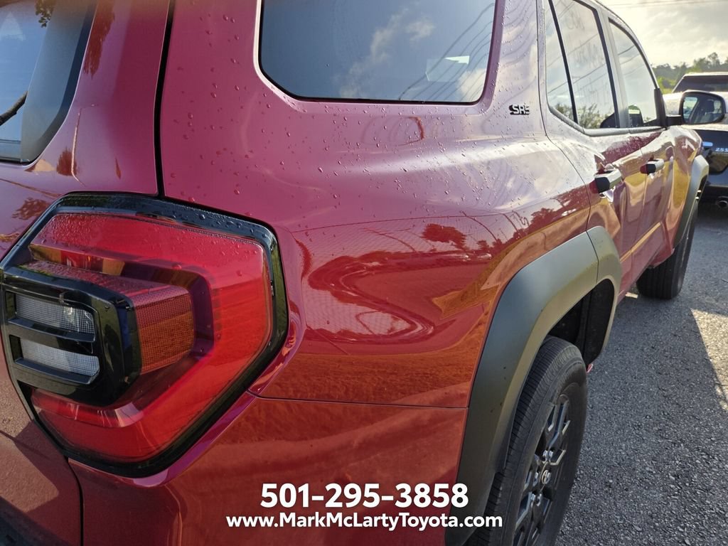 Used 2025 Toyota 4Runner SR5 AWD/4WD image 12