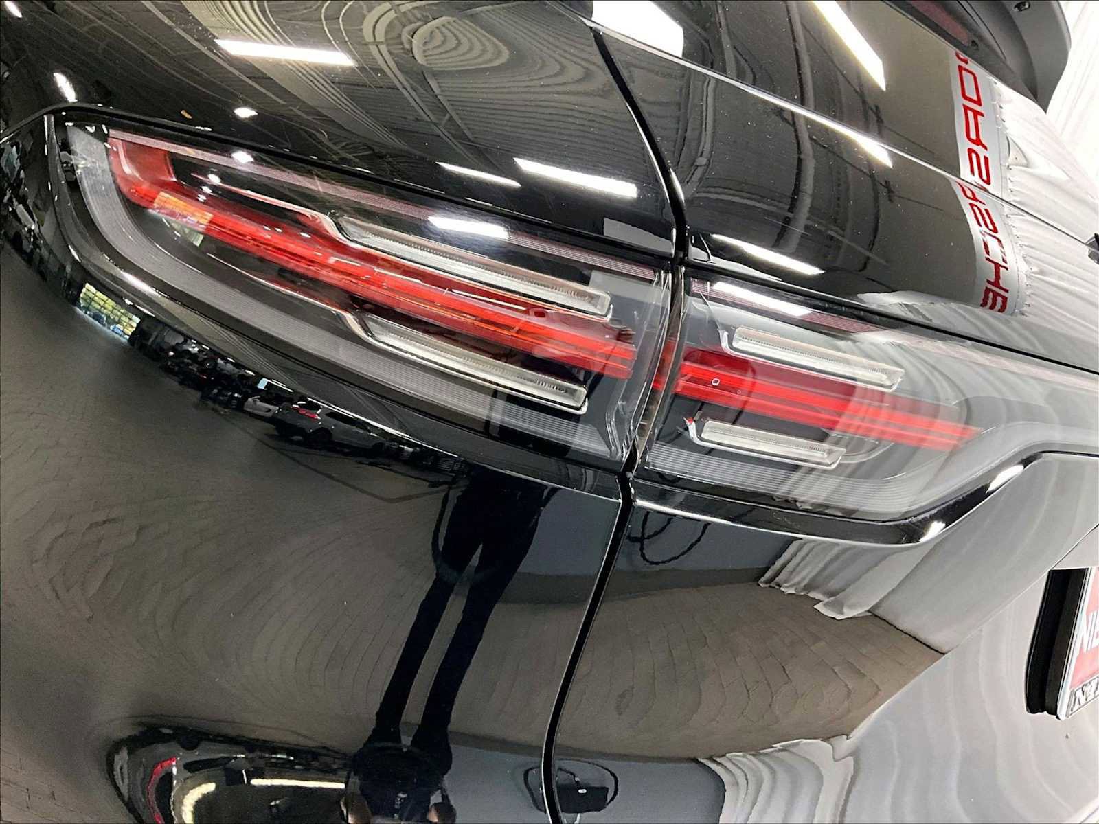 Used 2022 Porsche Cayenne image 35