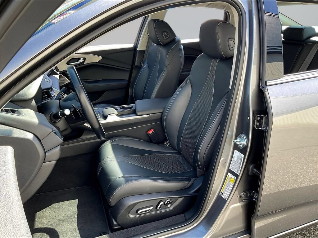 Used 2025 Acura TLX w/ Technology Package FWD image 22