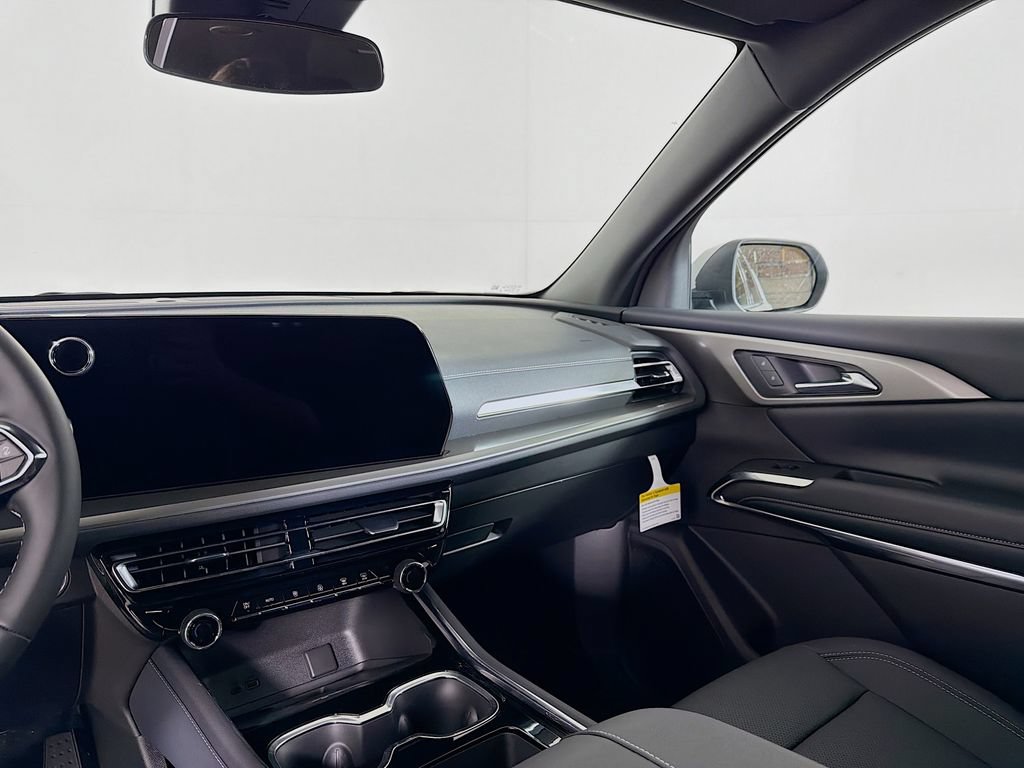 New 2026 Chevrolet Traverse LT w/ LPO, Floor Liner Package AWD/4WD image 19