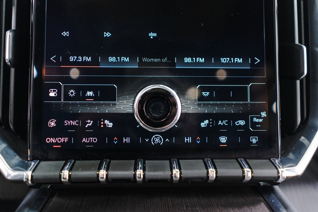 Used 2024 GMC Acadia Denali image 15