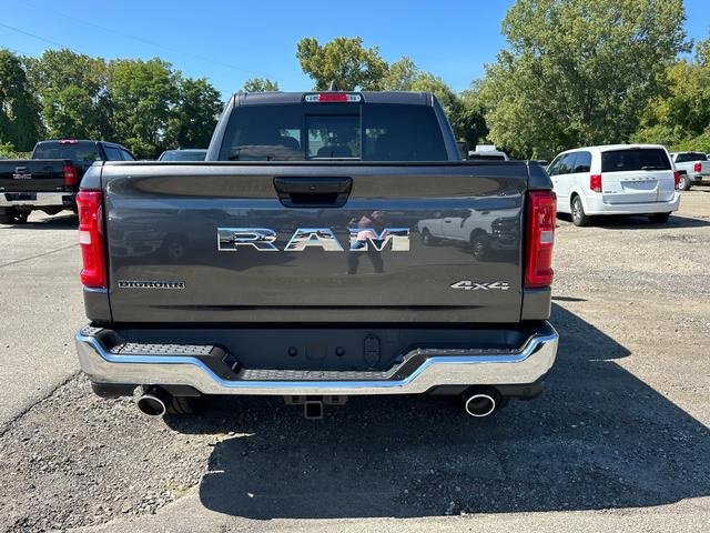 New 2026 RAM 1500 4x4 Crew Cab image 4