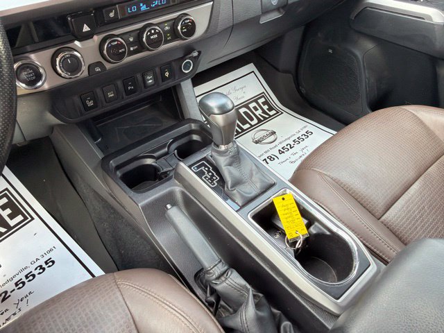 Used 2016 Toyota Tacoma Limited w/ Towing Package AWD/4WD image 24