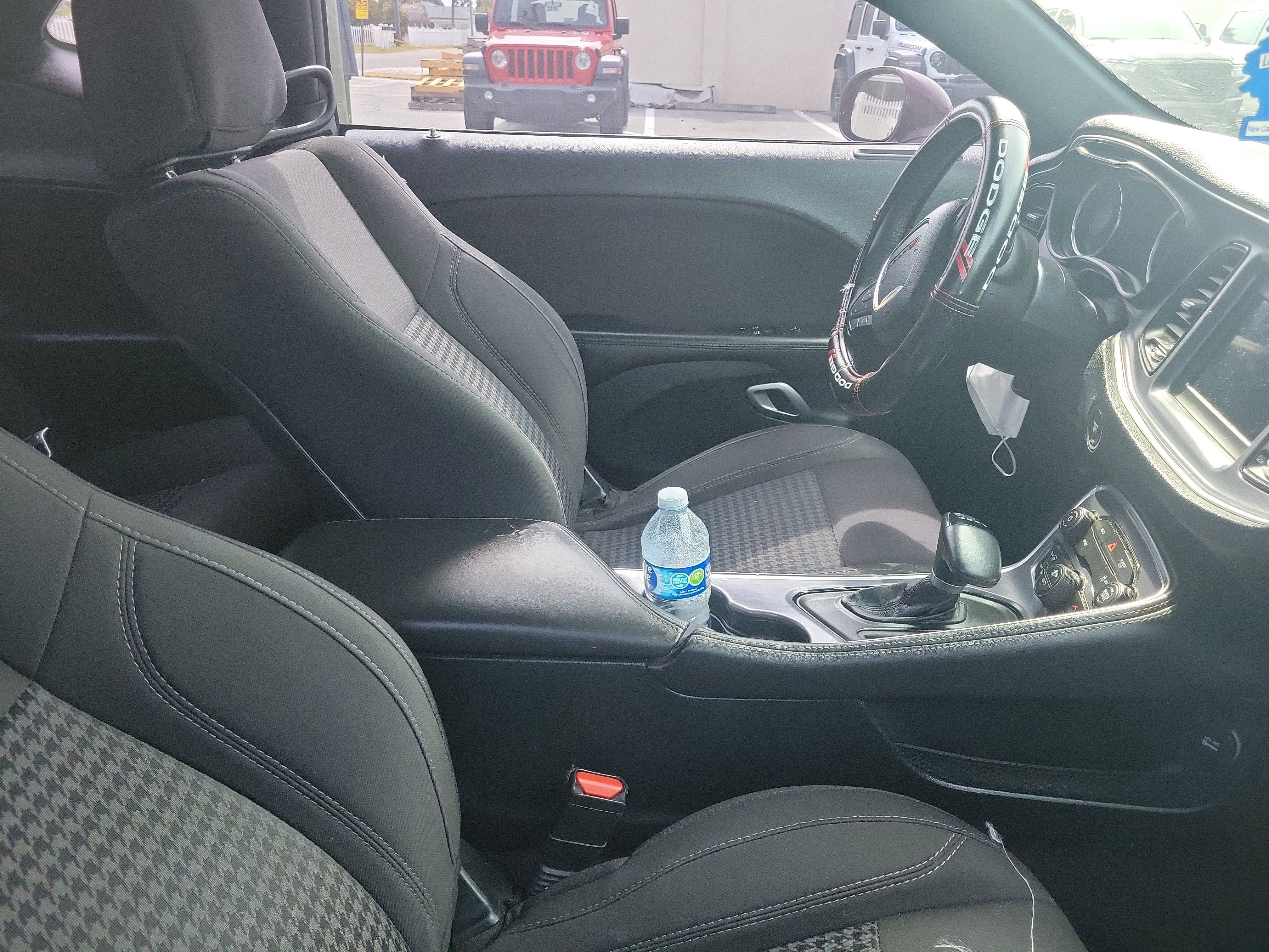 Used 2018 Dodge Challenger SXT RWD image 8