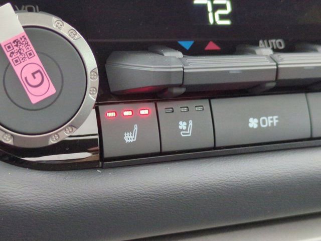 New 2026 Toyota Tundra Limited AWD/4WD image 15
