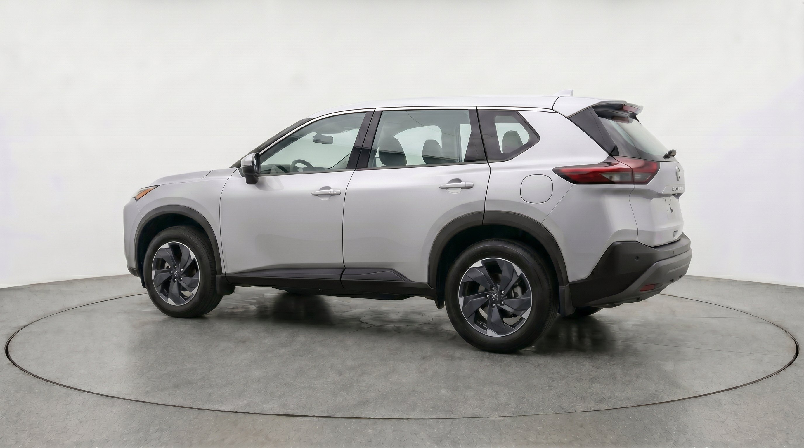 Used 2025 Nissan Rogue SV AWD/4WD image 6