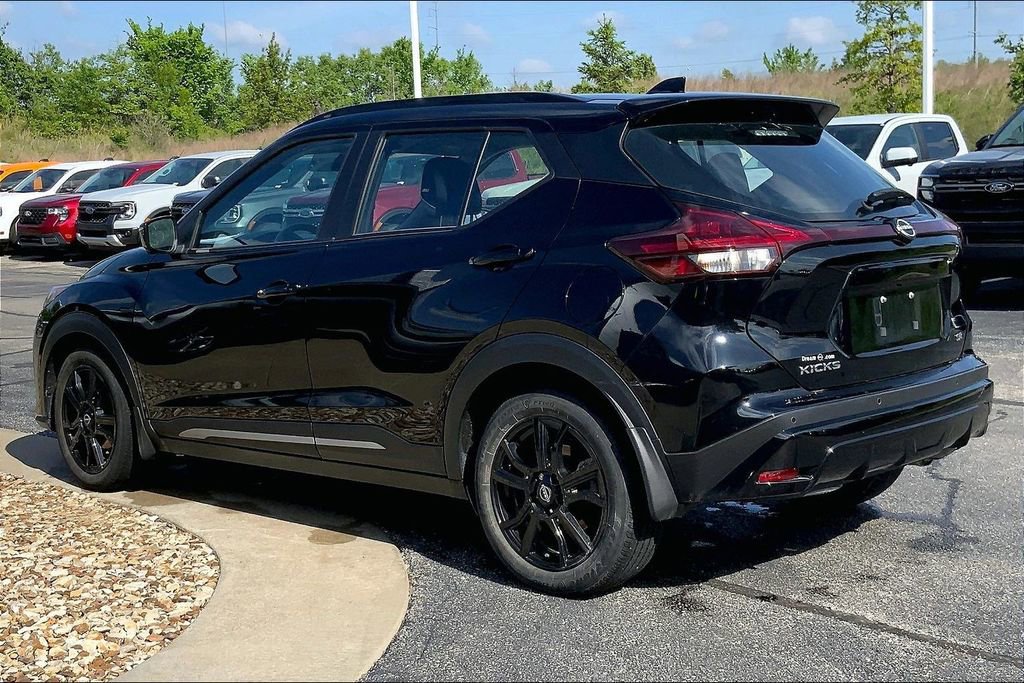 Used 2024 Nissan Kicks SR w/ SR Premium Package FWD image 2