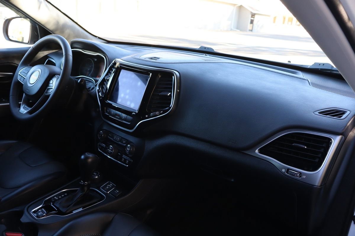 Used 2022 Jeep Cherokee Limited image 17