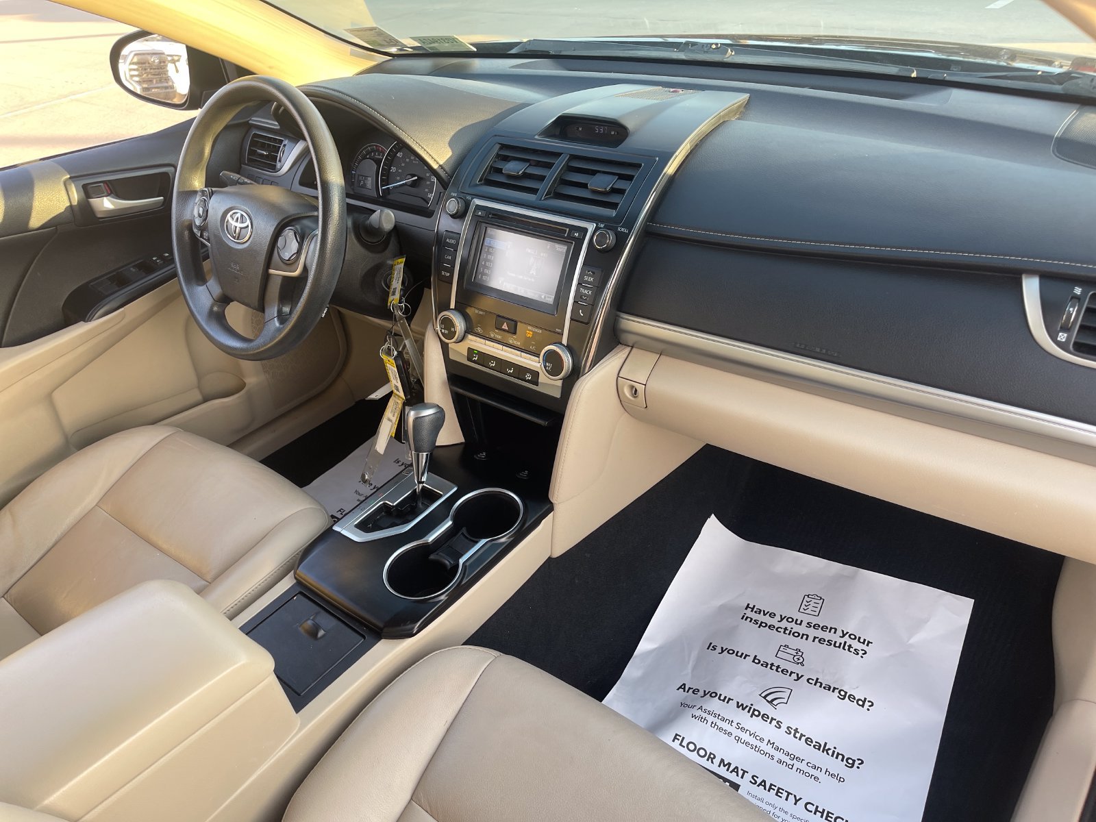 Used 2014 Toyota Camry LE FWD image 16